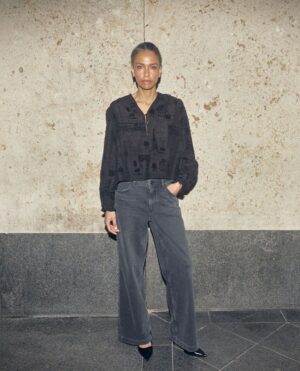 Tazzin Tale Light Blouse Black