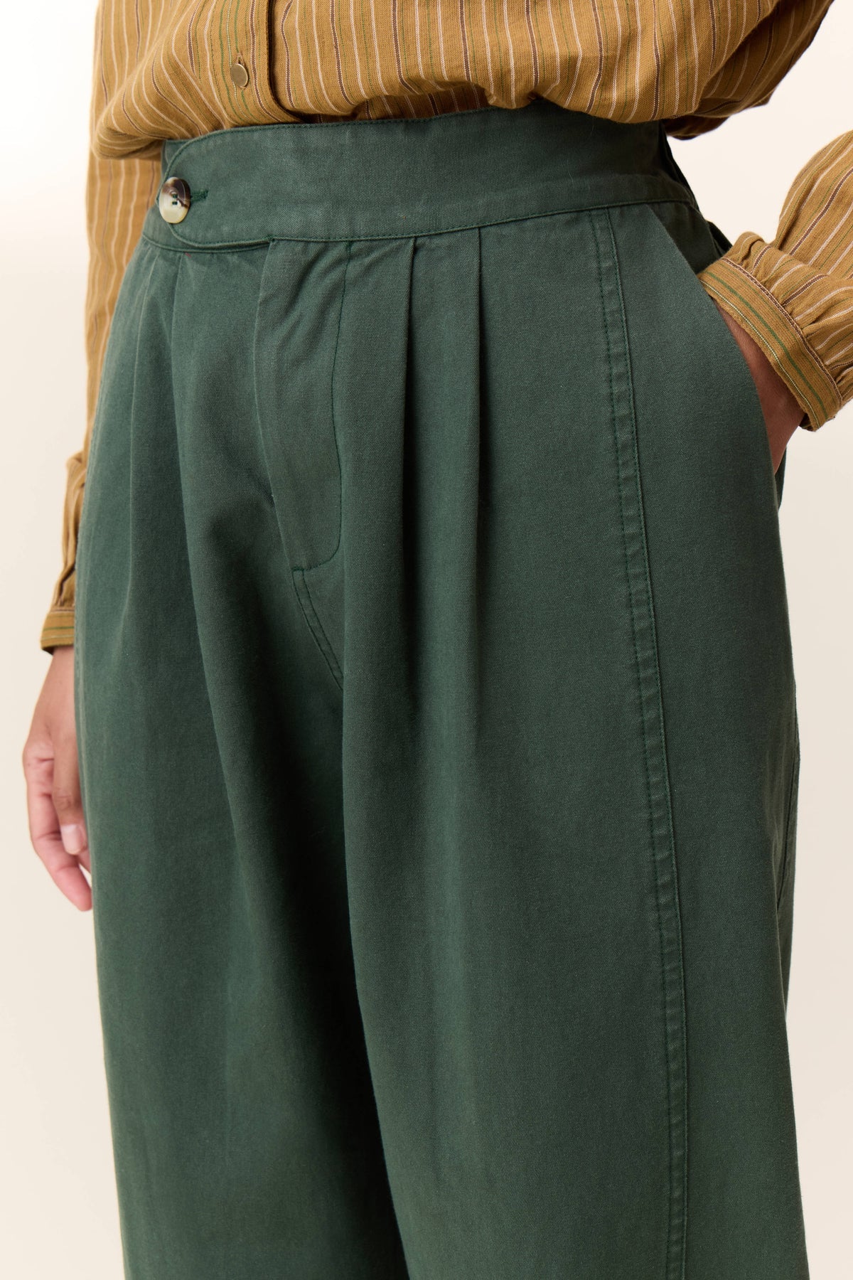 PANTALON_PENELOPE_PLAIN_GREEN-4_1.jpg