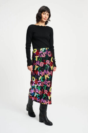 Skirt Splashing Letters